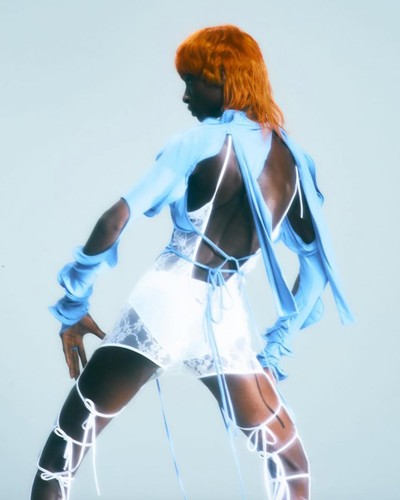 CRASH MAGAZINE - © Chapters