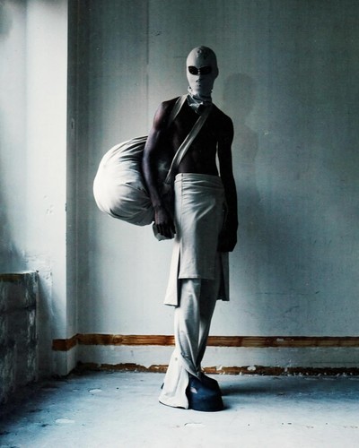 HELIOT EMIL SS23 - © Chapters