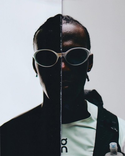 DISTANCE - © Chapters